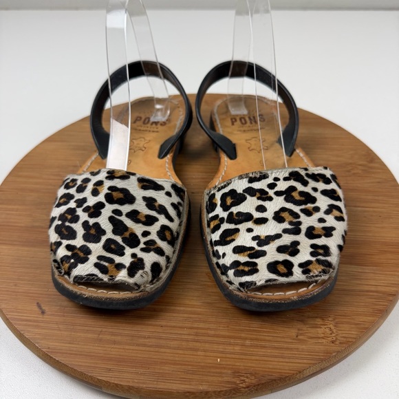 Pons Avarca Leopard Print Classic Sandals - Picture 2 of 10